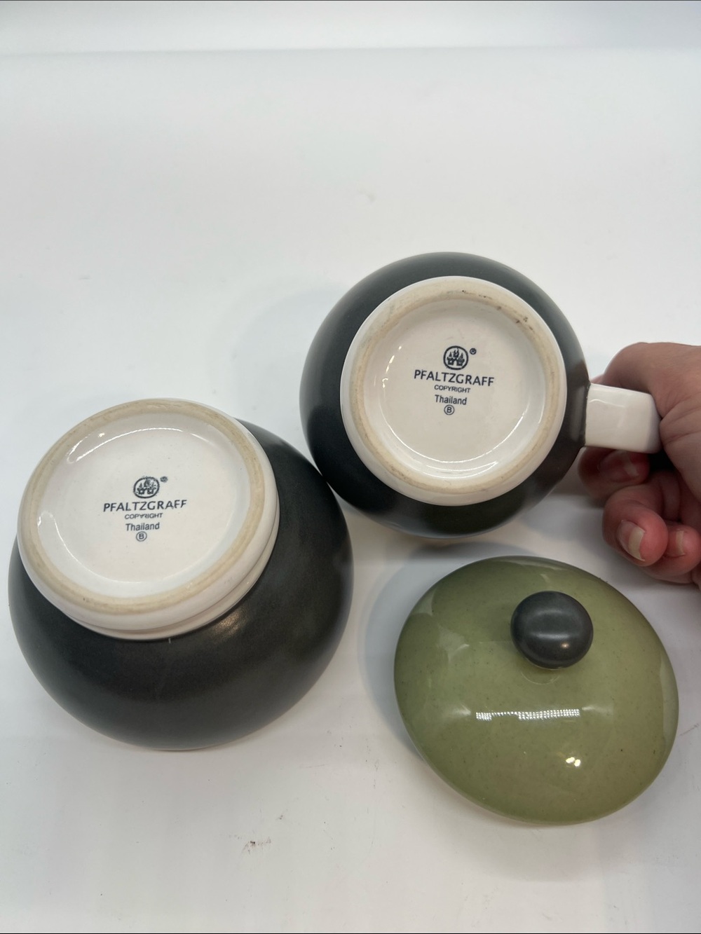 Pfaltzgraff Matte Grey Sugar Bowl and Creamer with Sage Lid Sphere vintage - Picture 3 of 3